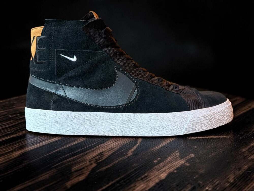 Nike SB Zoom Blazer Mid Premium 'Black Desert Ochre' Sneakers (DV7898-001)